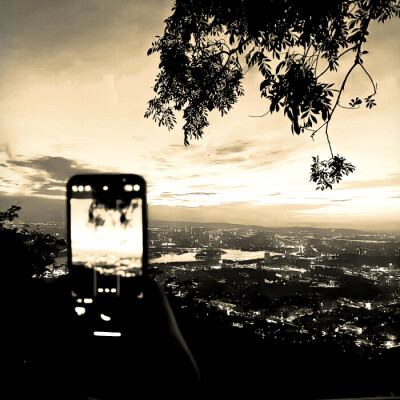 我終於一個人了