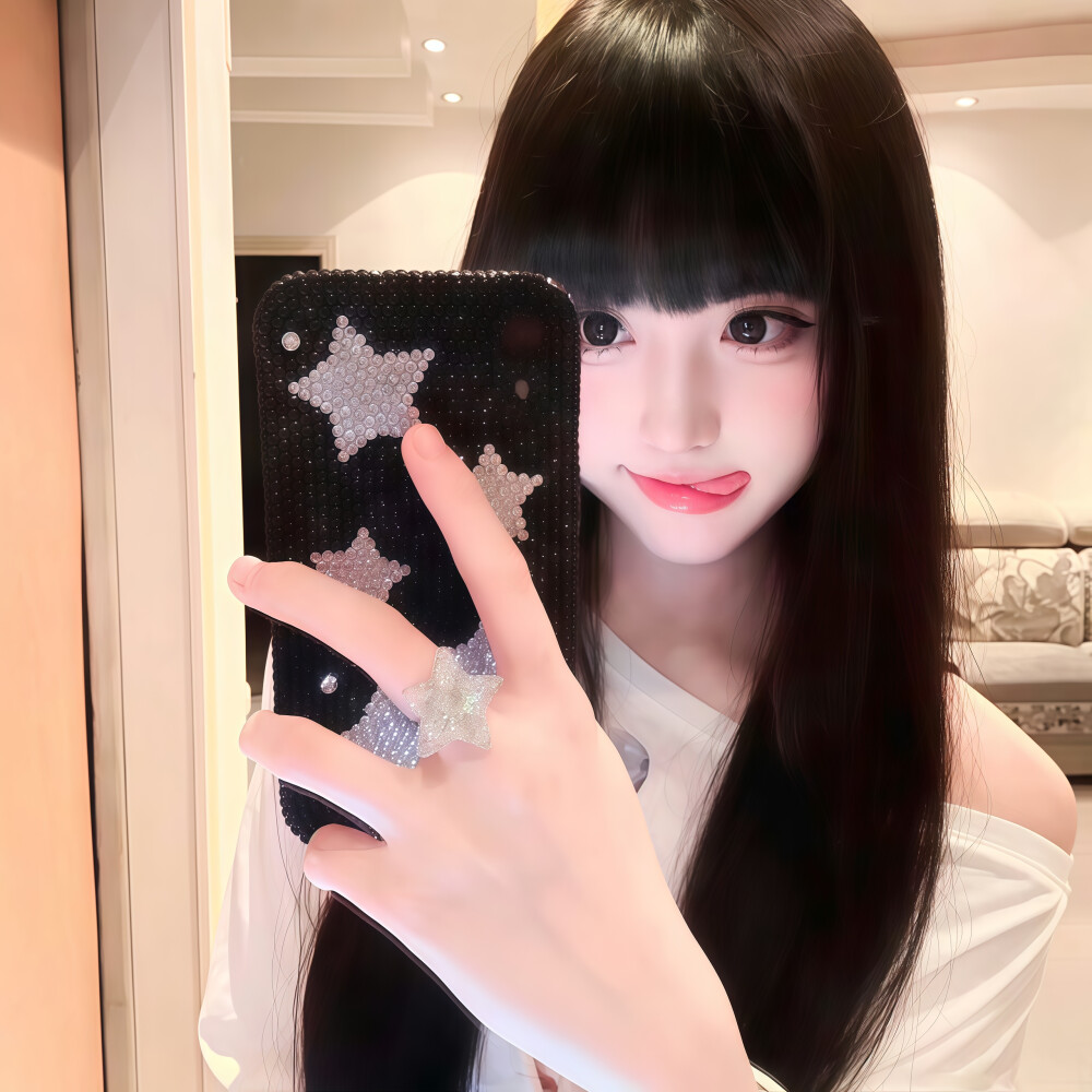 好想做一个小挂件你到哪我到哪 一有人靠近 我就大喊 滚啊他是我的＞_＜！！！