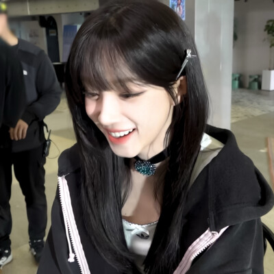 眼泪是爱的雾
原图cr崔稚渝