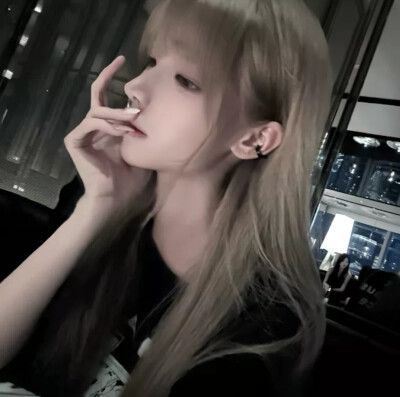 女头