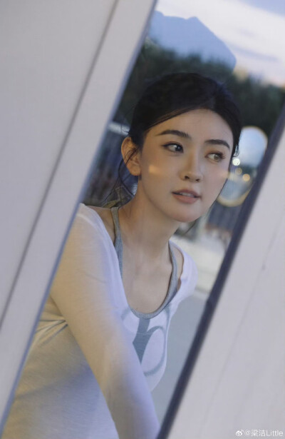 梁洁
