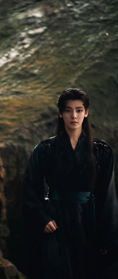 侯明昊《逍遥》红烨