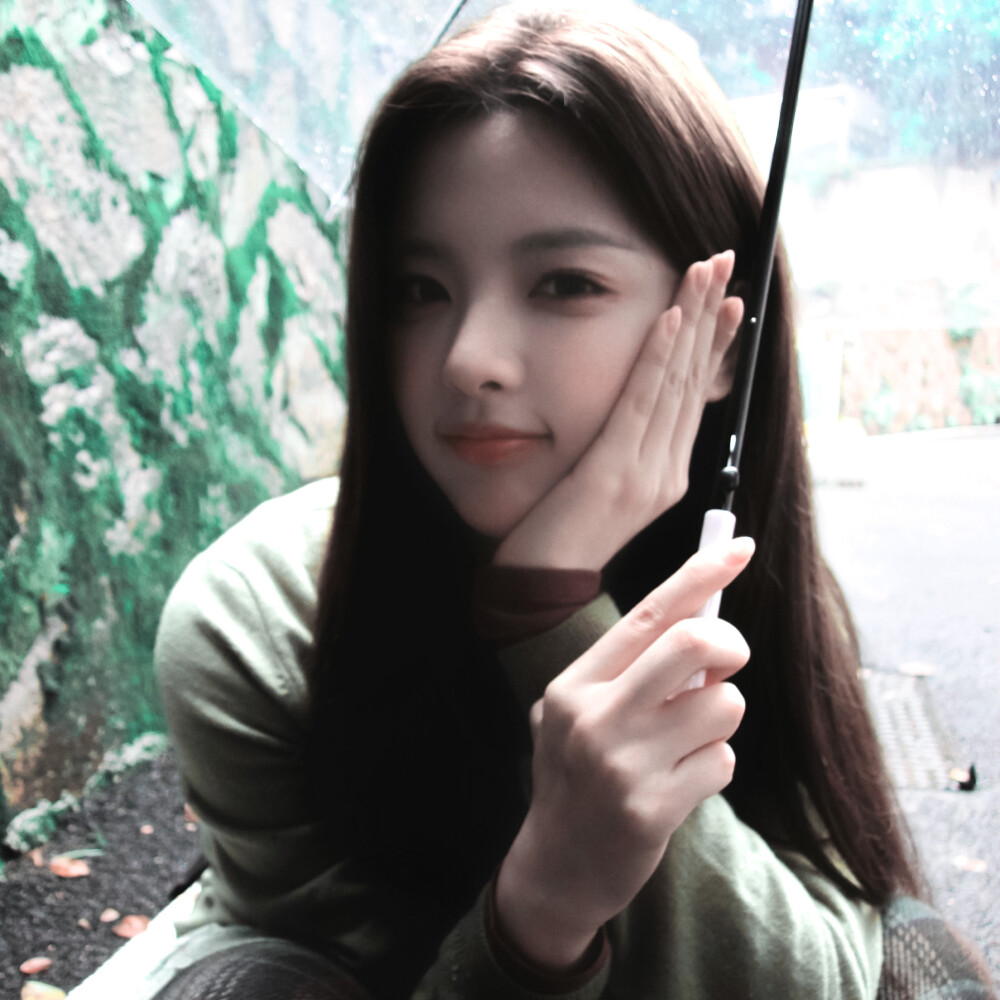 我们都无法预知某个瞬间的价值 直到这个瞬间成为回忆