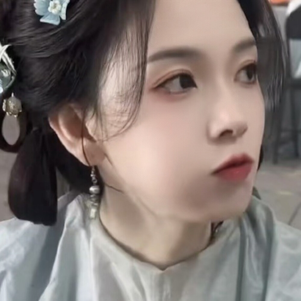 此兔肿么这么萌捏…