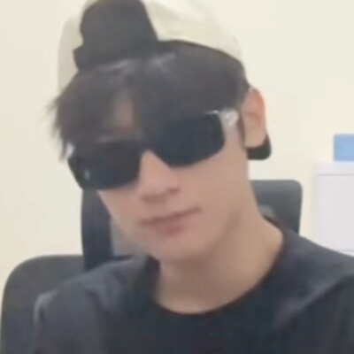 张峻豪