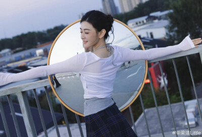 梁洁