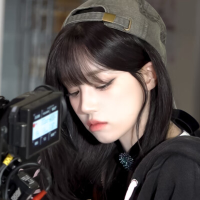 眼泪是爱的雾
原图cr崔稚渝