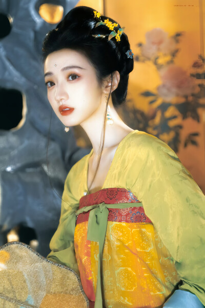 黄羿