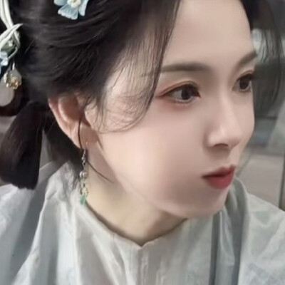 此兔肿么这么萌捏…
