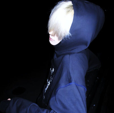 权威男头 拿图点赞关注