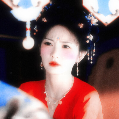 *小猫生气
田曦薇