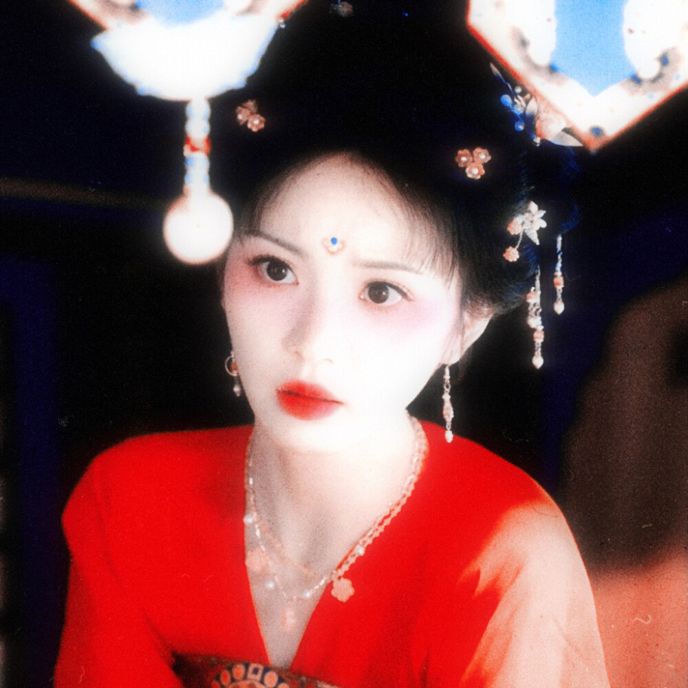 *小猫生气
田曦薇