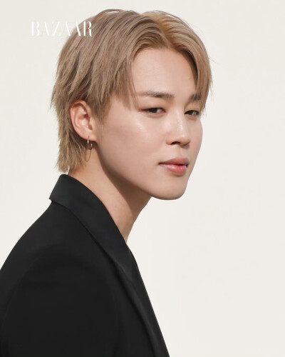 251002
harpersbazaarjapan ins更新智旻相关