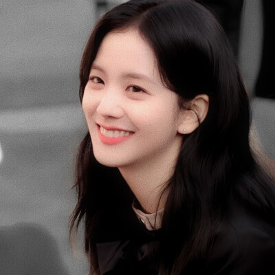 冬雪同飘落的花瓣 垂在眼睫