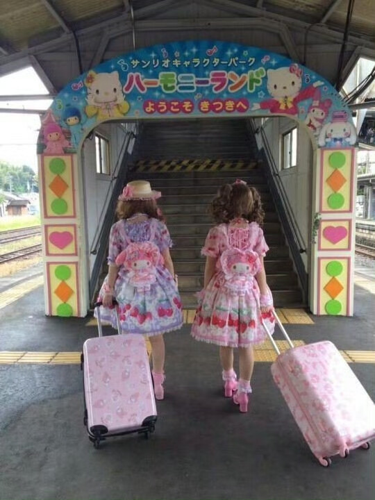 粉红色 gal系 lollita 背景图