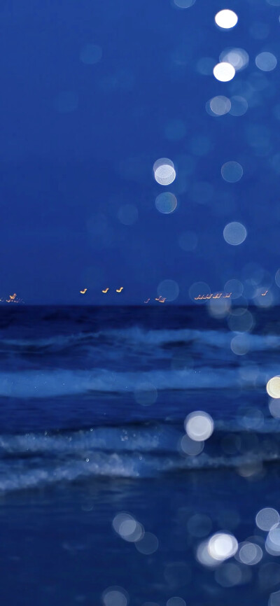 简约梦幻蓝色系聊天背景壁纸锁屏，来自网络侵删，(个人很喜欢1/2