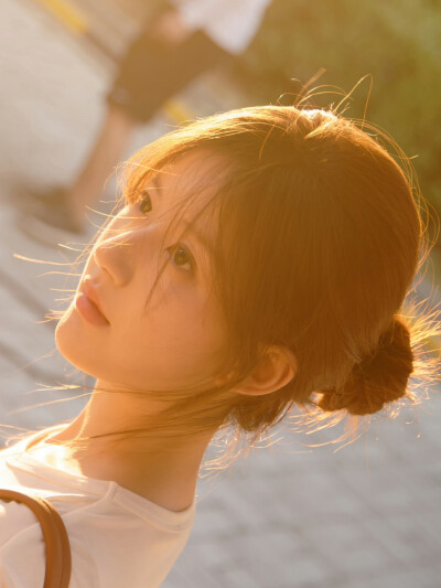 许我耀眼 许妍 赵露思