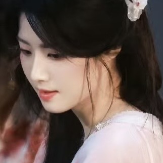 怎敌你眉间一点朱砂