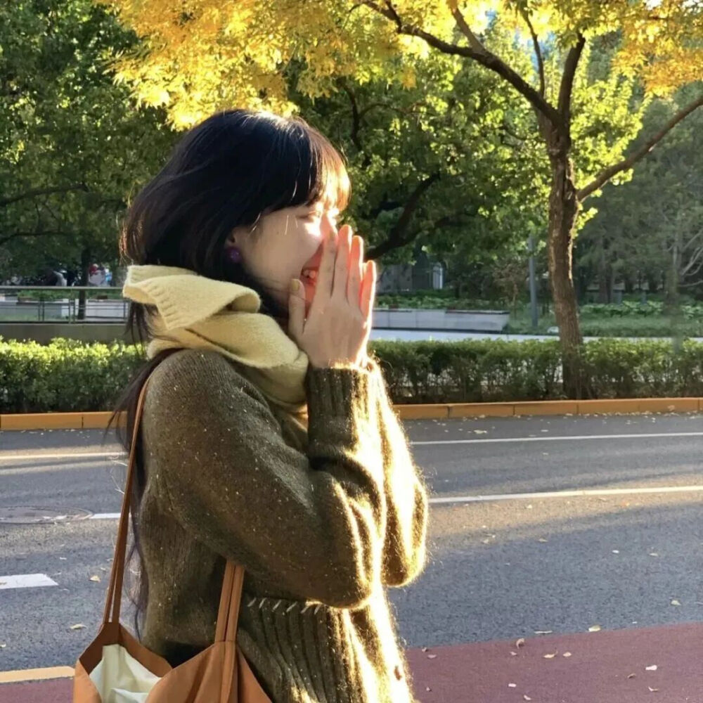 秋天银杏叶 氛围感女头