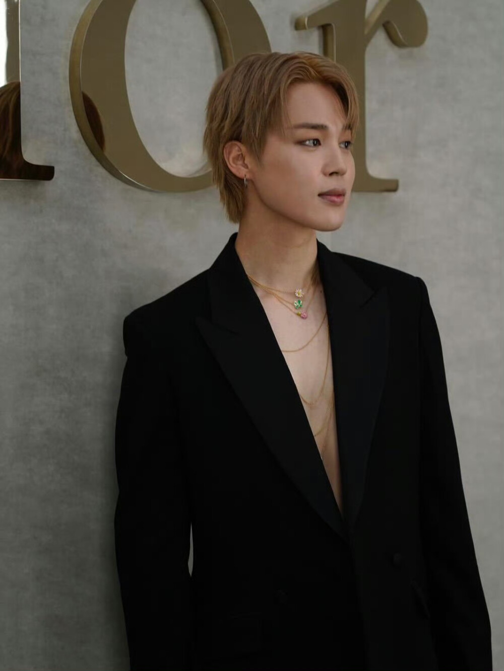 251001
harpersbazaarhk ins更新智旻相关