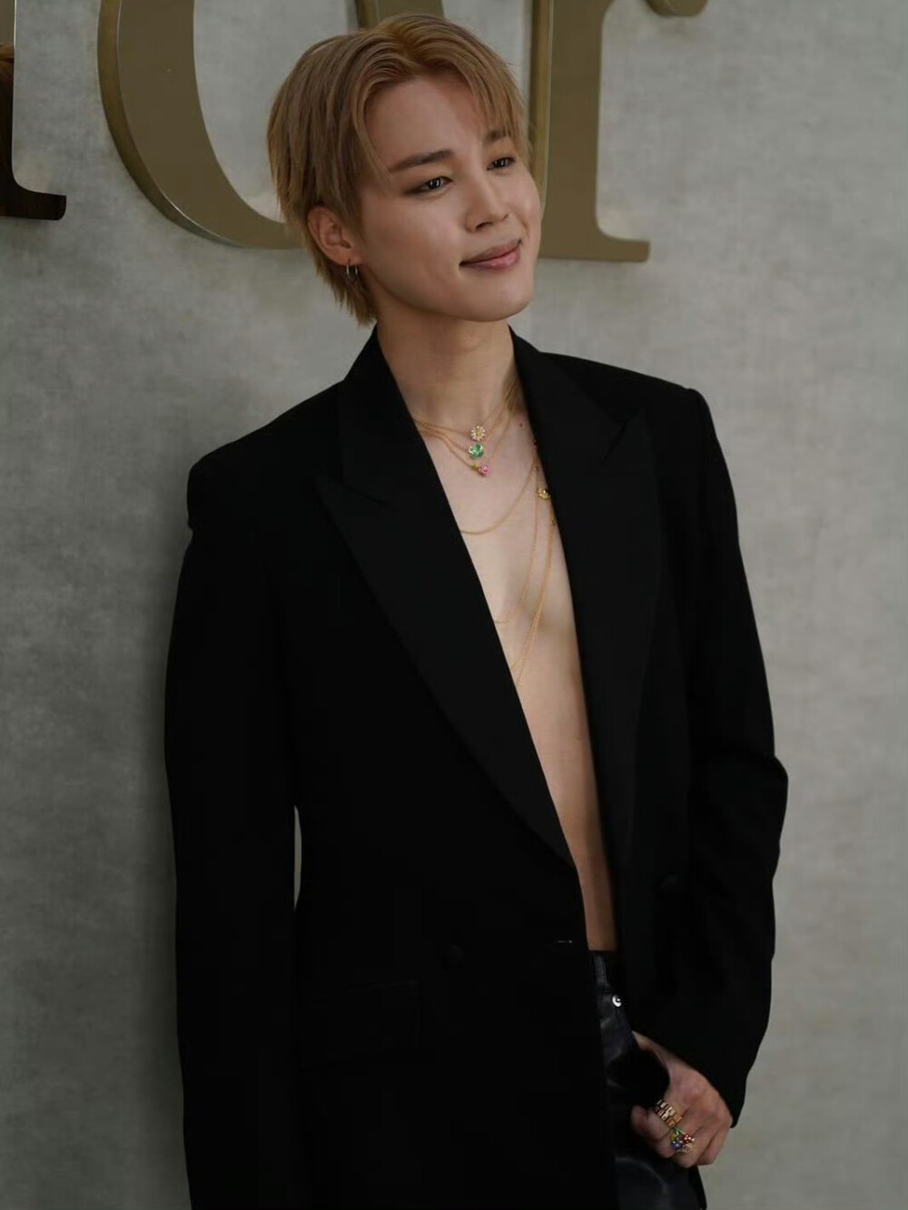 251001
harpersbazaarhk ins更新智旻相关