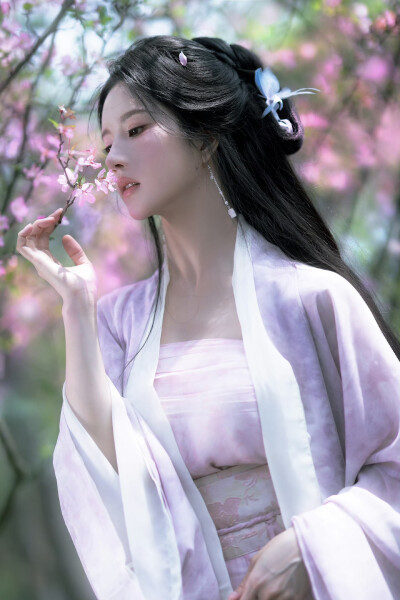 刘些宁