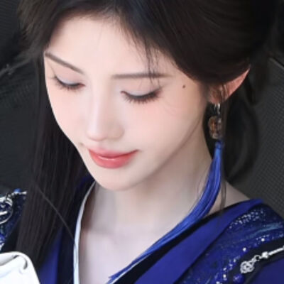 女人才不会嫉妒我 女人只会爱上我