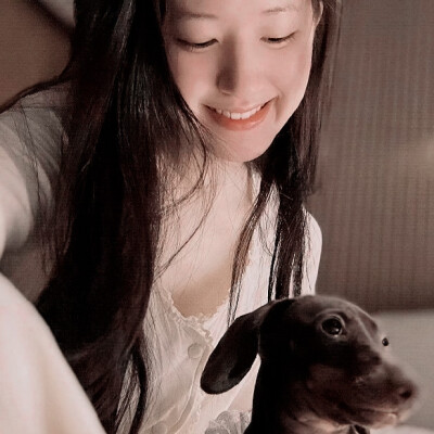 你好可爱 也会好幸福
赵露思
起司名札