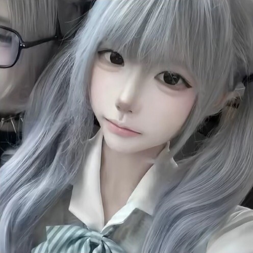 小鹿在碰撞你头发湿漉而芬芳