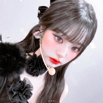 张元英