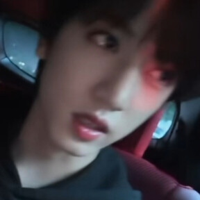 镜子两面我破碎又织起