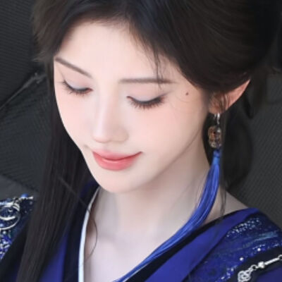 女人才不会嫉妒我 女人只会爱上我