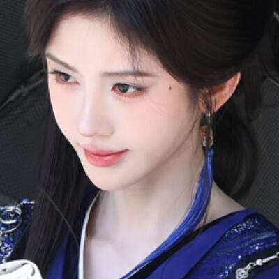 女人才不会嫉妒我 女人只会爱上我