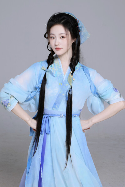 一笑随歌 凌雪影