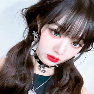 张元英