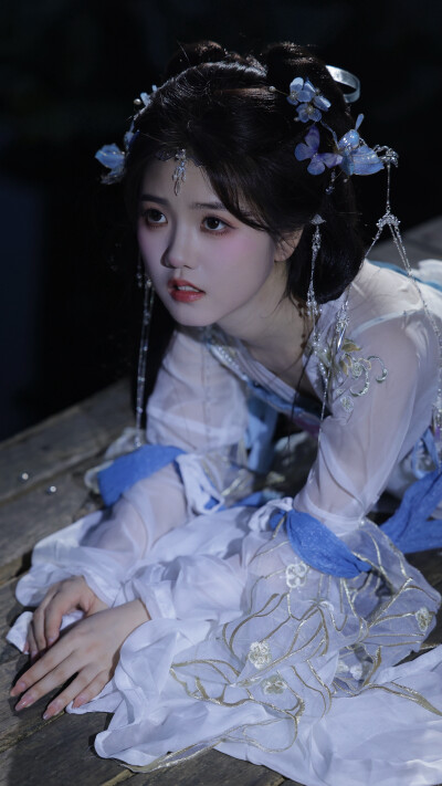 宥拉