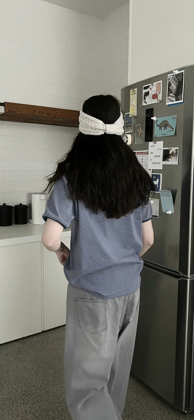 开心耳朵会竖起来因此被当塑料袋拎走〃•ω‹〃♡