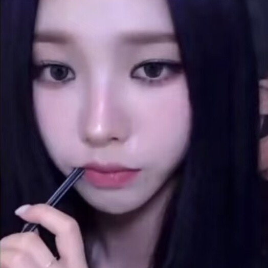 不是故意不理你的 你讲话太可爱了我需要冷静一下