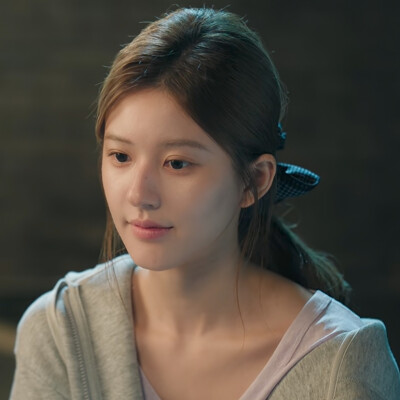 赵露思
许我耀眼