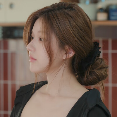 赵露思
许我耀眼可二改