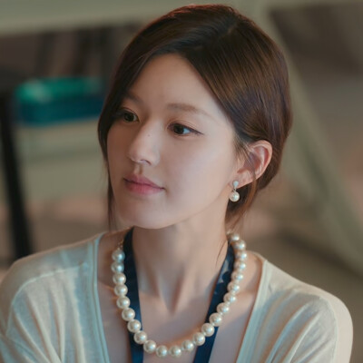 赵露思
许我耀眼