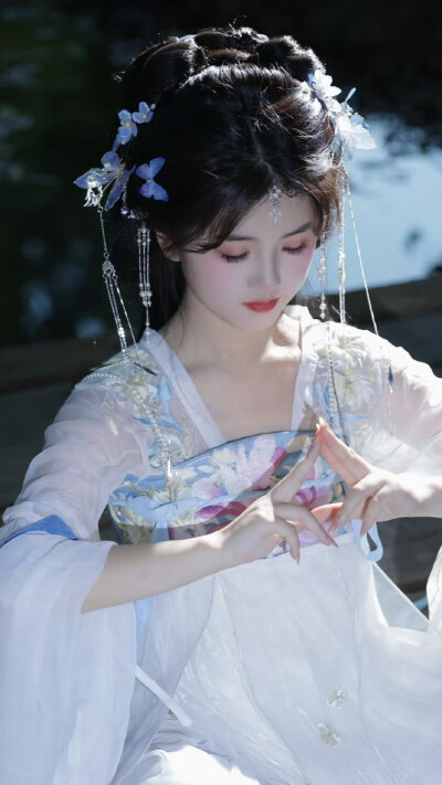 宥拉