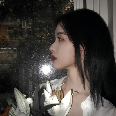 ∶ 칸막이 종이-“心跳悖论”…Melt & Premonition me