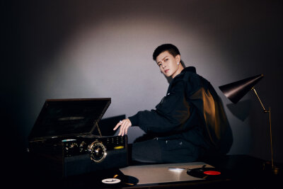 任嘉伦