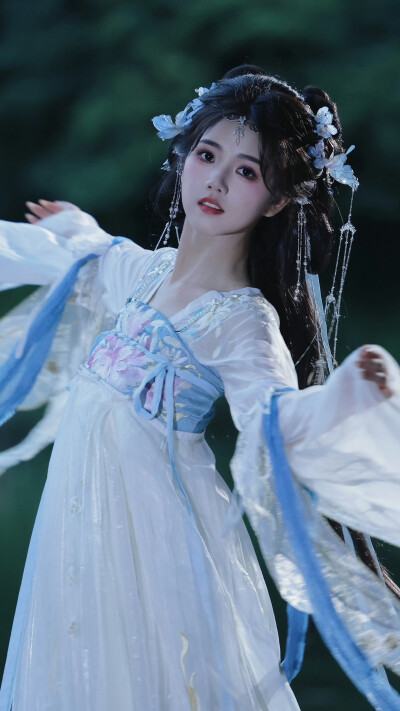宥拉