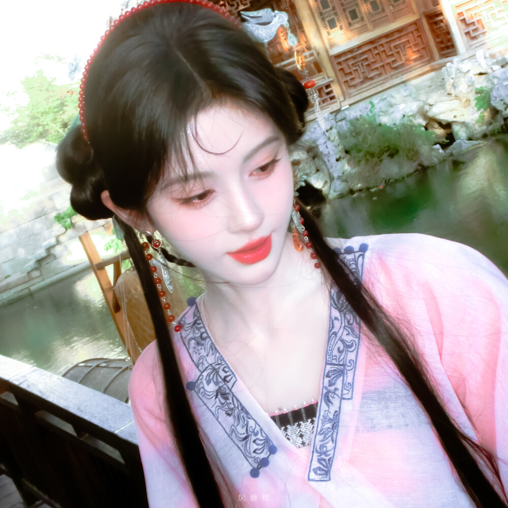 ʕ⸝⸝⸝˙Ⱉ˙ʔ ♡