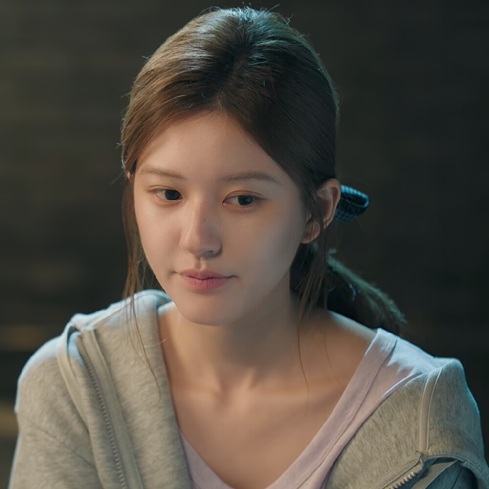 赵露思
许我耀眼