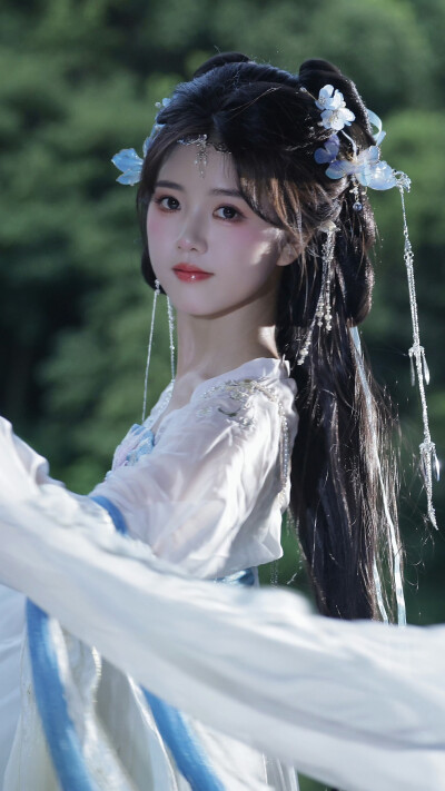 宥拉