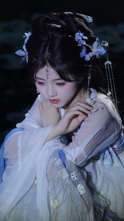 宥拉