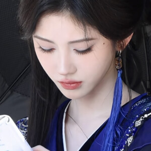 爱你是孤单心事